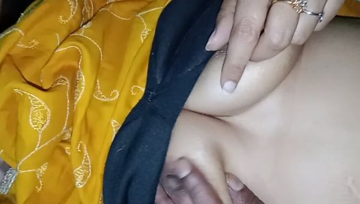 Minha esposa indiana fodendo em terno amarelo salwar