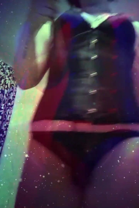 You are under my pussy power! Worship my pussy slave! Smell it!
