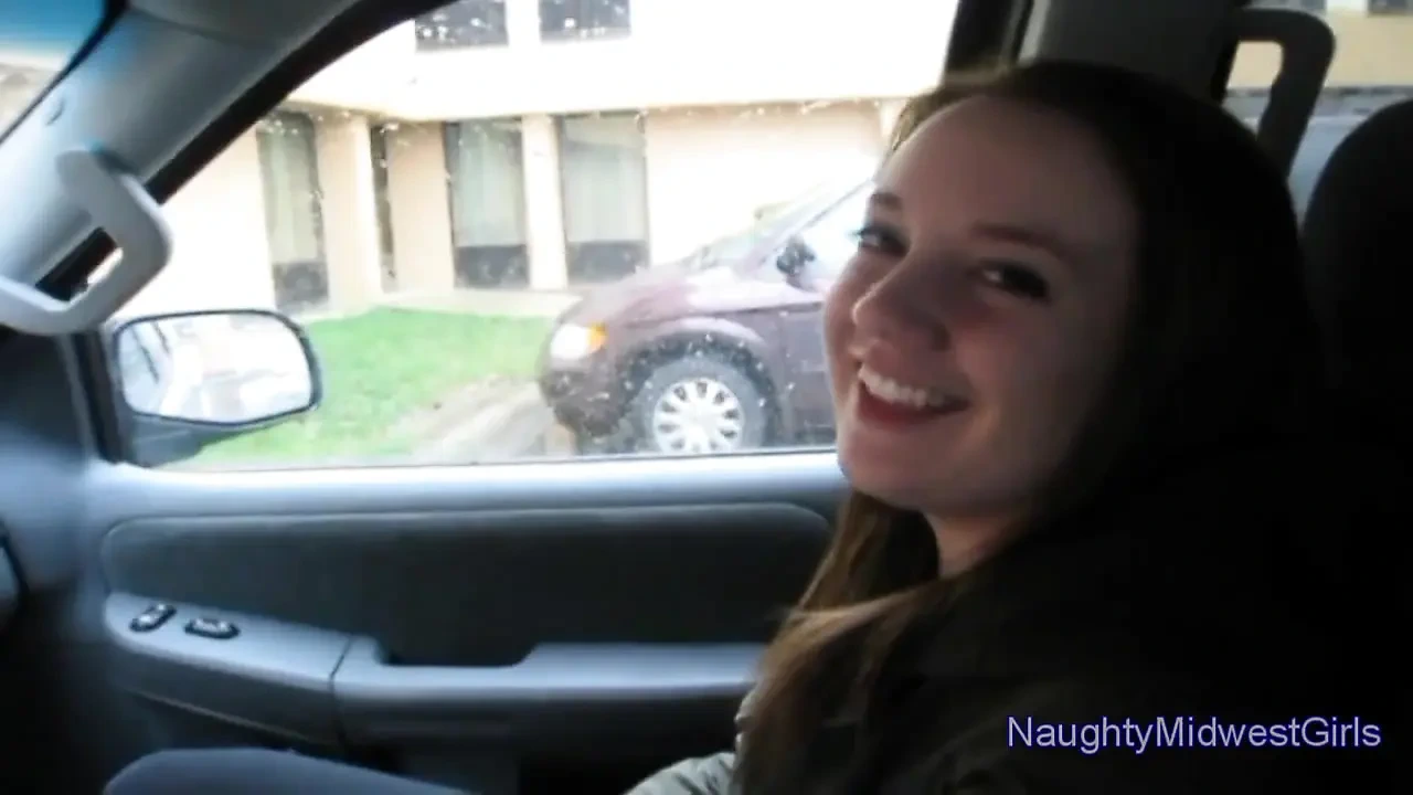 Keelie – Catholic College Girl 1st Porn