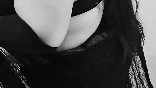 Swati bhabhi memerah susu dengan kisah nyata hindi