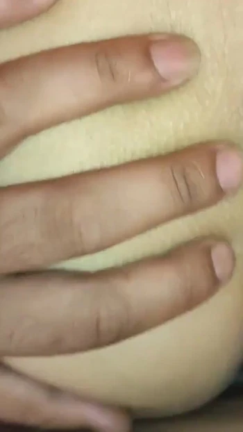 "एशियाई जोड़े की हॉट चुदाई और सुखद अंत" से पल देखना चाहिए
