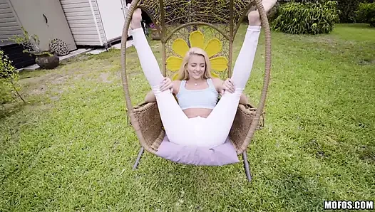 Dont break me - die atemberaubende blonde riley star nimmt Logans langen schwanz auf die eier und genießt ein schmutziges abspritzen ins gesicht