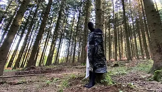 Domina, herrin, april - isolation