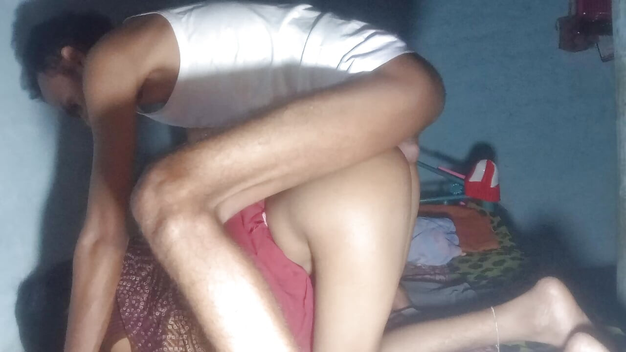 Asiatischer selbstgedrehter sex, padoshan bhabhi doggystyle-fick