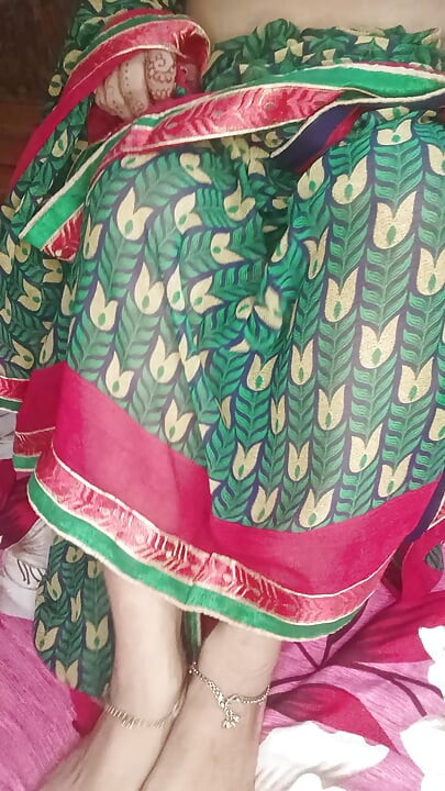 Ik wil een grote zwarte lul ... Indische bbw vrouw Saree dans en naaktshow