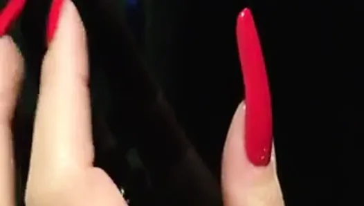 Самые красивые длинные ногти в мире
