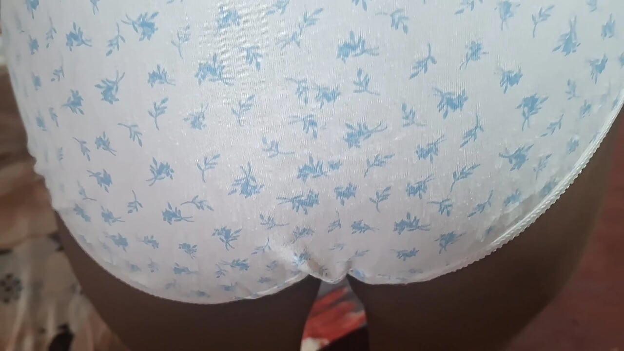 MILF εσώρουχο δείχνουν σούπερ καυτό κώλο Viral βίντεο