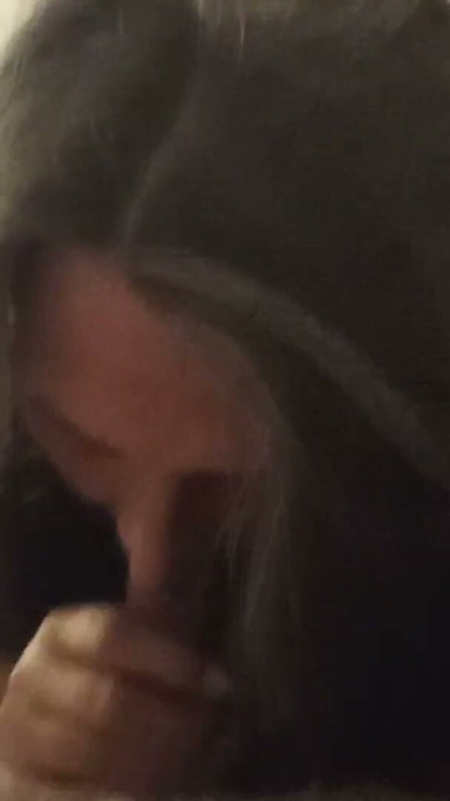 Mature amateur Eva Pur having a blowjob Natural & up close | Clip 3