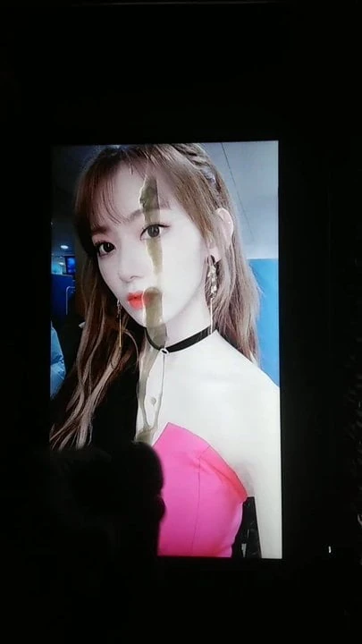 Izone sakura cum cống sinh nhật 2