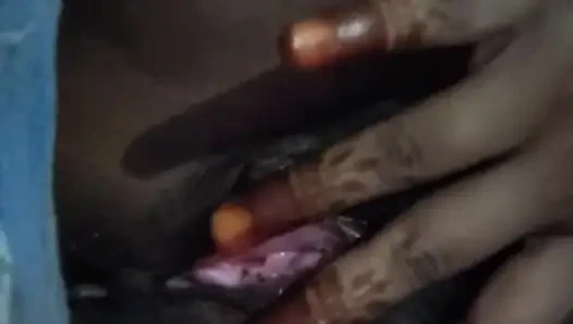 Stepsister sending nude and sexy video