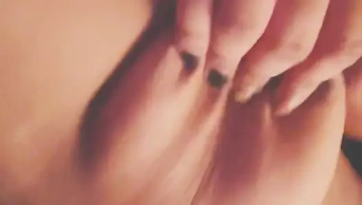 Desi bhabi show her body moaning