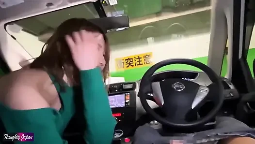 Gyaru si cewek semok dengan tubuh aduhai ini dientot habis-habisan sama pacarnya - bagian1