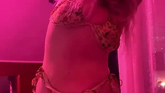 5 Minute Booty Workout and Bikini