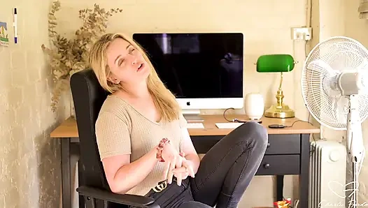 Röportaj: Charlie Forde'un yer aldığı havuzlarda sikişiyor