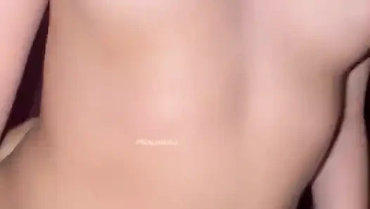 Aldatan Eş, Aylık Yardımını Ödemek İçin Ev Sahibiyle Kocasını Aldatıyor