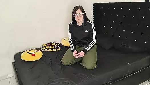 Köstlicher Service Von Meiner Schönen Stiefcousin