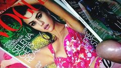Fashion vogue magazine handsfree klaarkomen - Selena Gomez