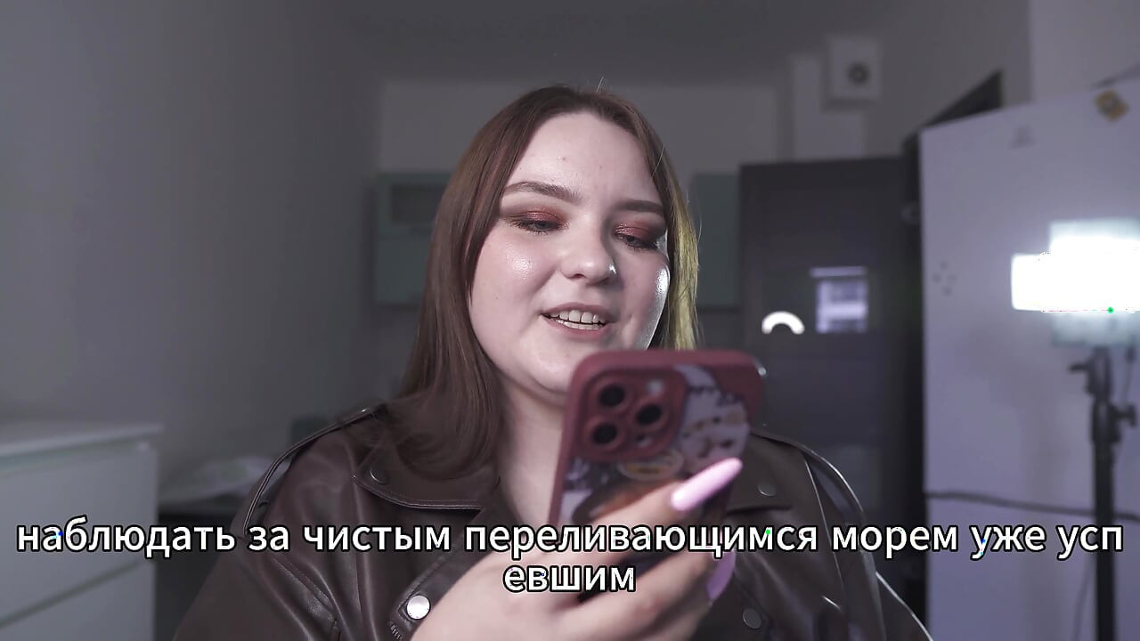Porno priča - Poručnikova žena rado legne ispod šefa (ruski, pušenje, žestoki seks, rogonja)