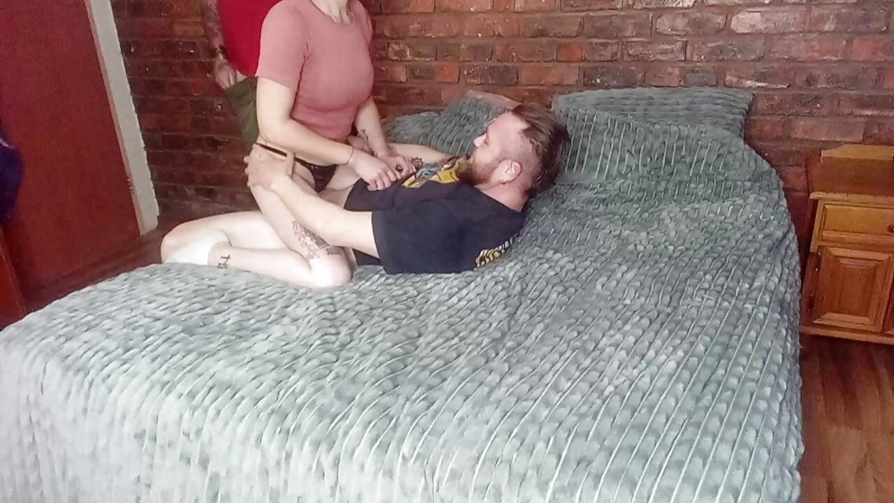 I-a plăcut cu sperma lui care picură de pe mine