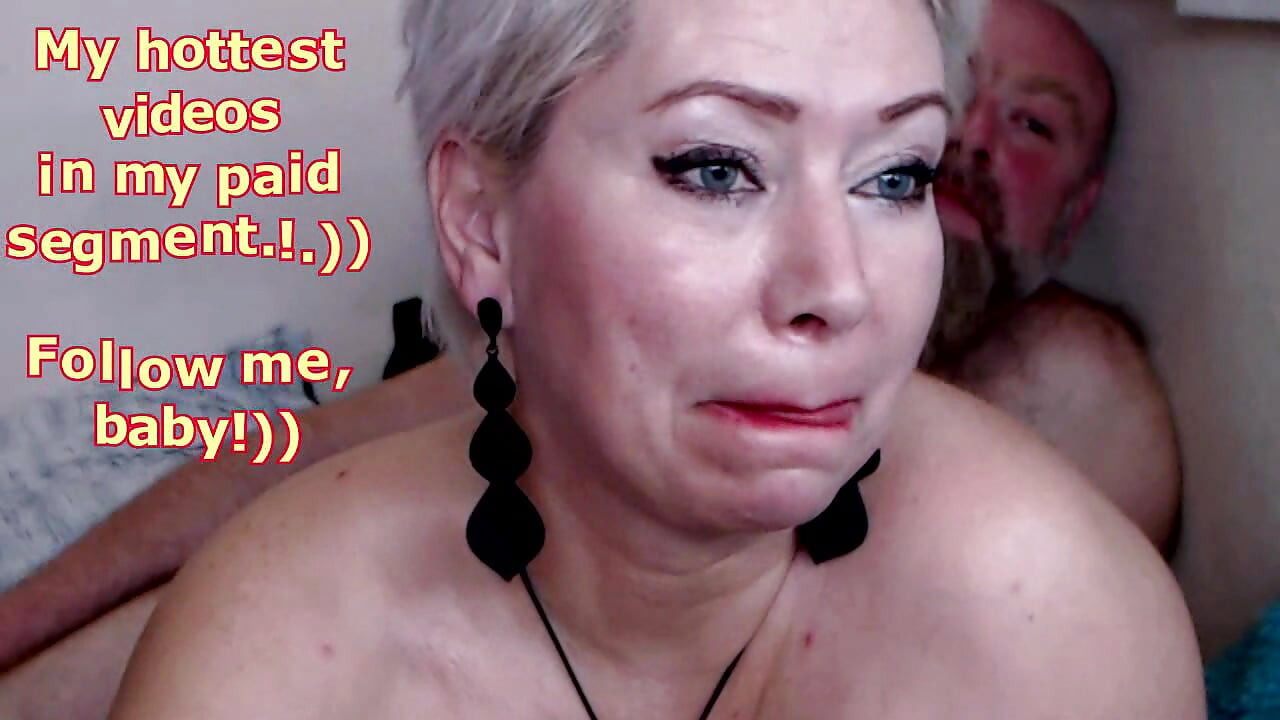 Slut Wife Aimee: A mature cowgirl with big tits and a lover of handjobs and fisting!