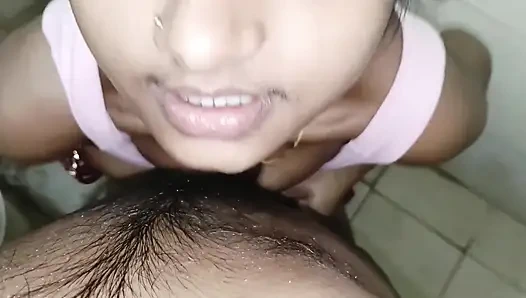 Seans 24. Hintli çift banyoda seks yapıyor