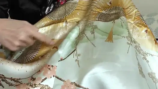 Paskalyada saten atkımın üzerine boşalabilirsiniz, Lady Victoria Valente