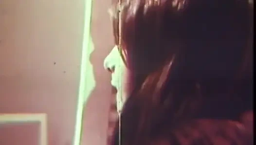 Грязный винтажный тройничок для большого члена