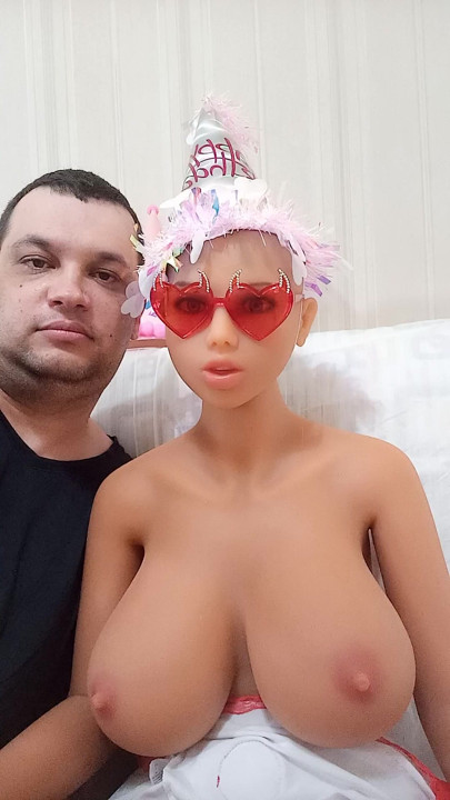 Tourist breasts doll mondial 2026 New Jersey