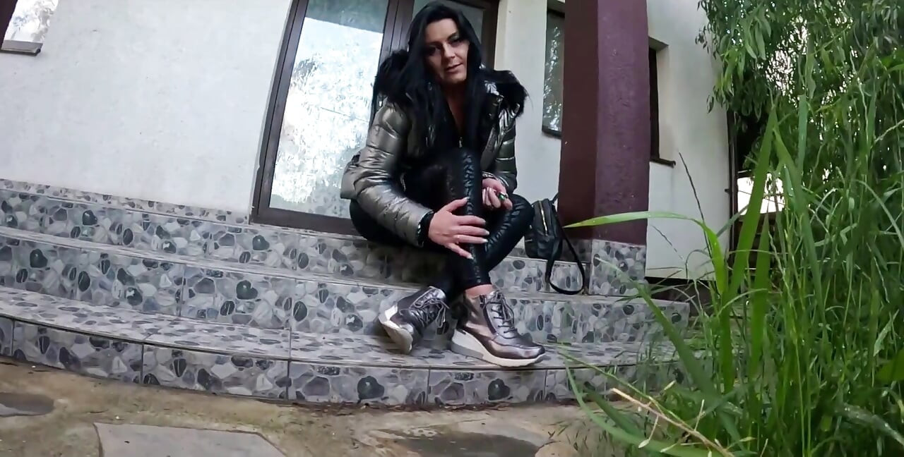 Gardener Deepthroat, Rough Facefucking and Double Cum on My Shiny Downjacket