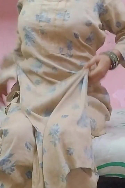 Bini desi panas berkongkek