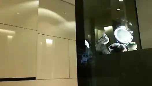 Dea Berlin'de fışkırtma ve duş