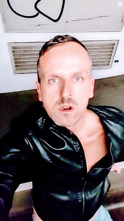 Slutboyben CAM4 Sexy Pornstar Exhibitionist Benjamin Exposed in Public