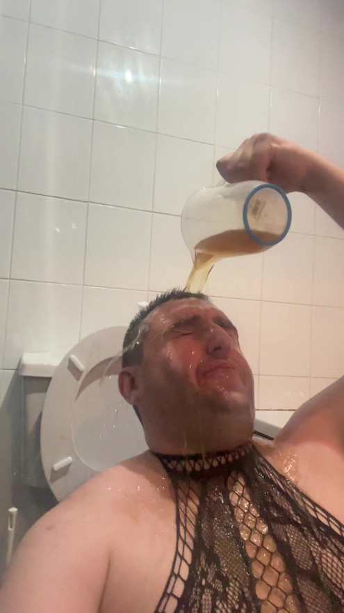 Fat piggy drinking and covered in his own piss