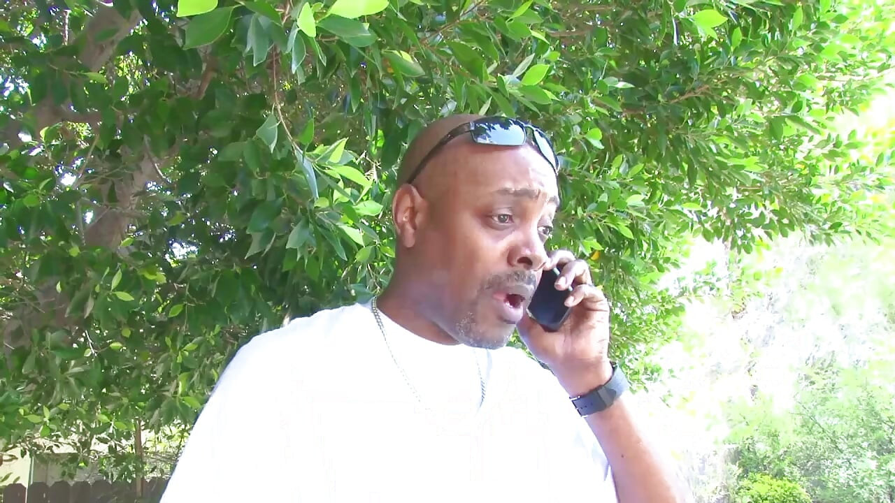 युवा काली मालिश करनेवाली की काले मर्द द्वारा मुश्किल से चुदाई