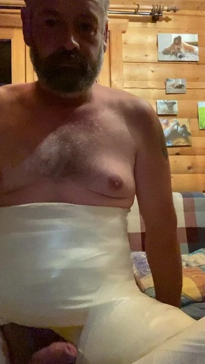 Cum in Hipspica Cast