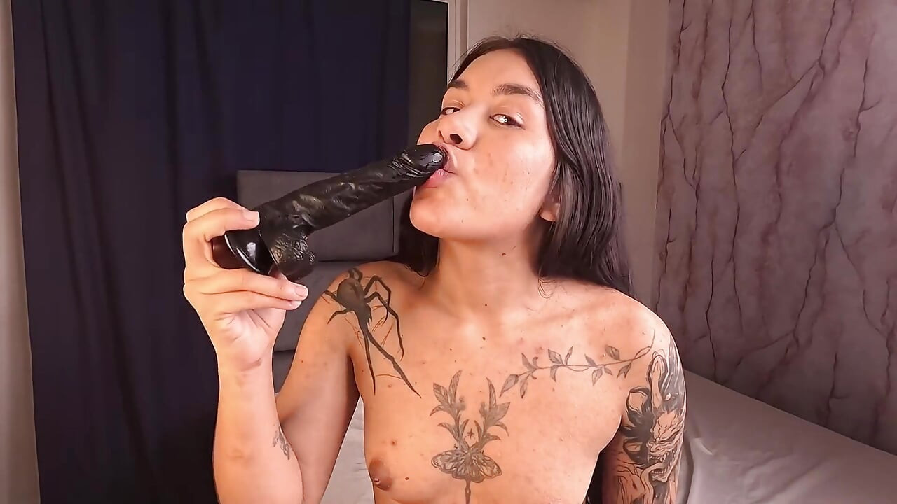 Muasin memekku pakai tenggorokanku