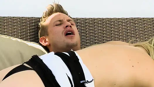 Blonde Girl Gets Her Vagina Squirted at the Pool