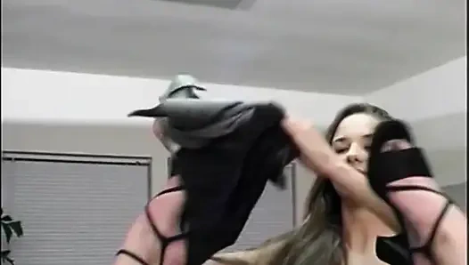 Две Молодые Студентки Учатся Сексу