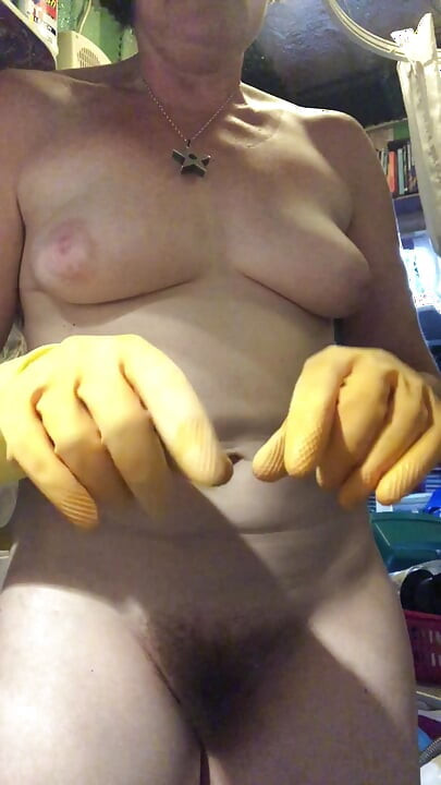 Naked deep cleaning, tea spilling preparation