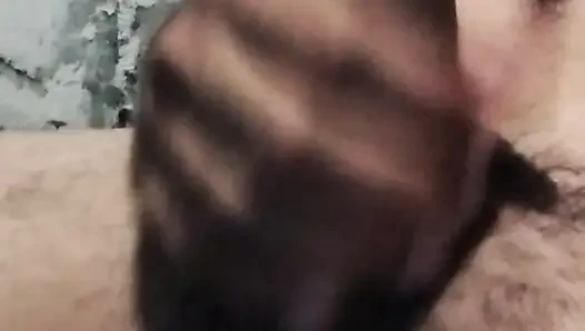 Karanlık düşüncelerle dolu kirli adam