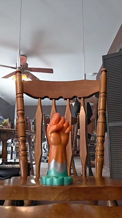 穿交叉衣服的Aspussy的马拉松巨大的假阳具和插头节 #2
