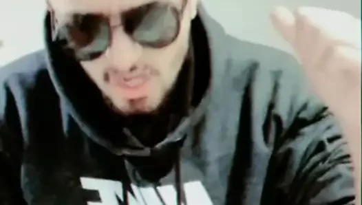 Yaklaşan porno yıldızı