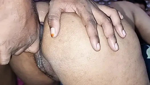 Bangla sesli anal yakın çekim videosu. Hintli evli kadında yeni anal video