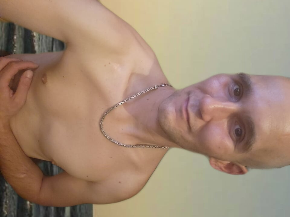Di bawah bilik mandi
