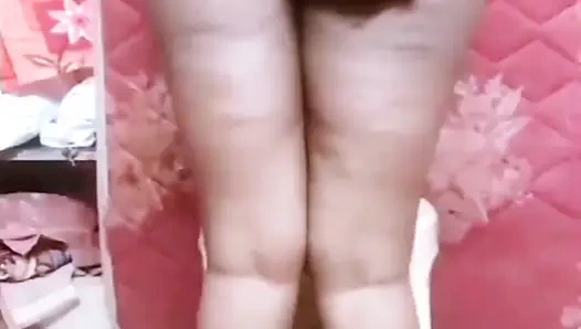 Индийская тамильская жена дези Renu обнаженная вживую вызов Сахар отчим шлепает киску пальцами, задница трахает горячий голос!