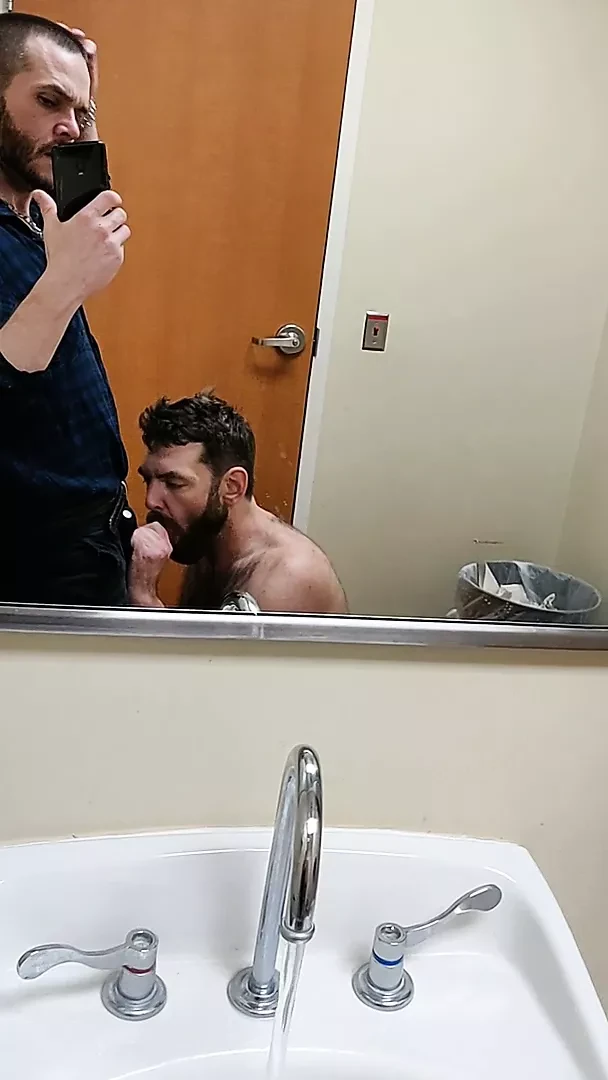 Lucky getting his cock swallowed in the hospital ER bathroom
