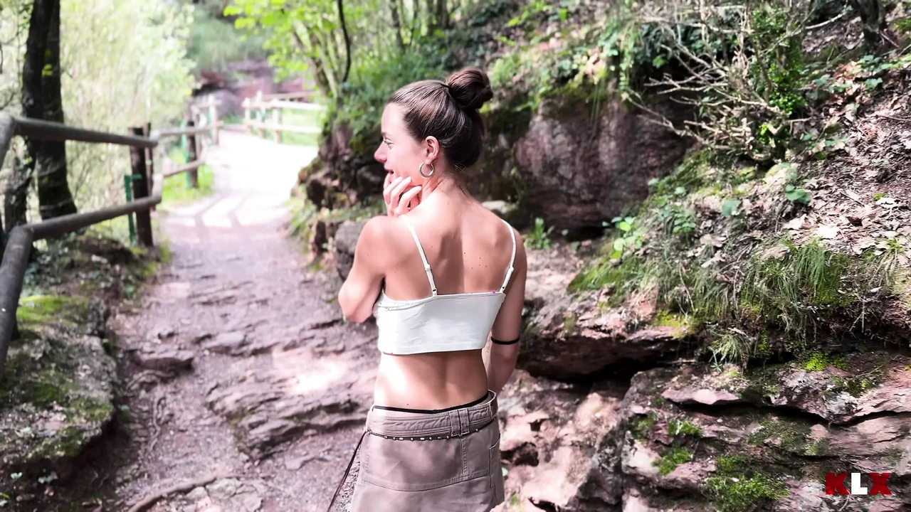 I Flashed Him Outdoors and Got a Huge Facial – KLX