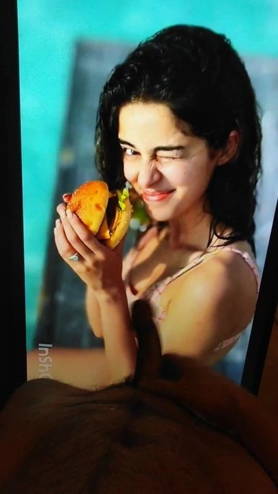 Ananya pande sah shraddhanjli tizar vah pyar karta hai mere bara murga