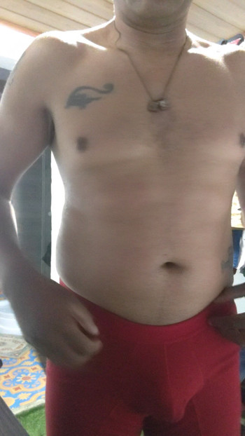 Tocandome en casa