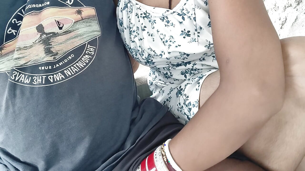 I first time outdoor my sister-in-law face fucking in Indian chudai
